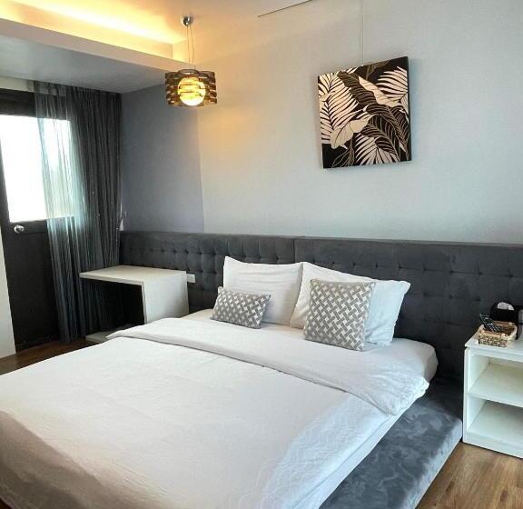 تختخواب و صبحانه Silimu Hostel