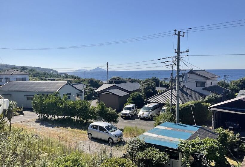 Guesthouse Koizumi  Hostel