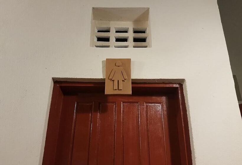 Hostel Casa De Avany