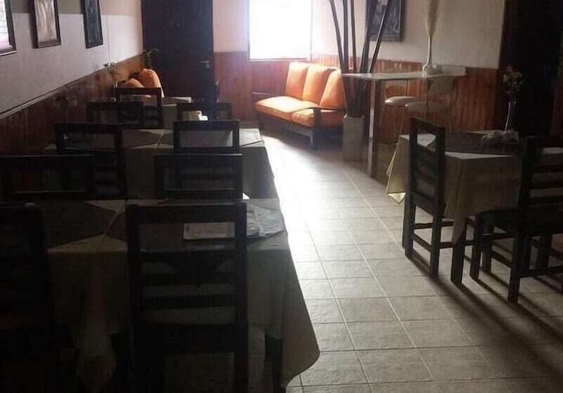 호텔 20 De Febrero