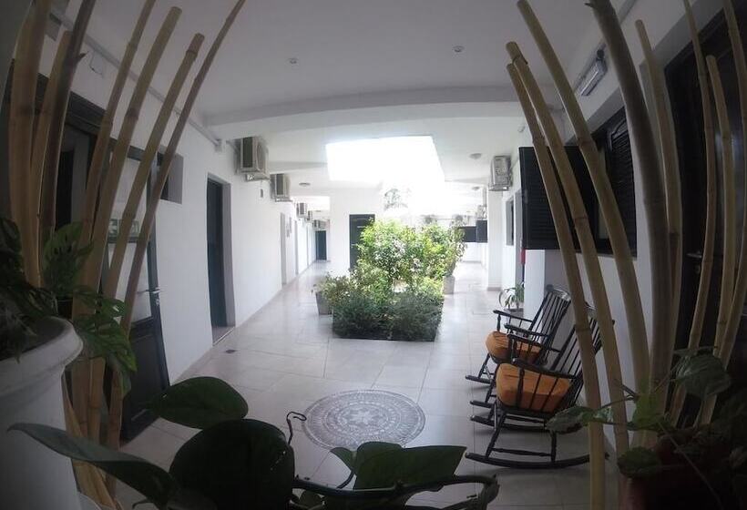 호텔 20 De Febrero