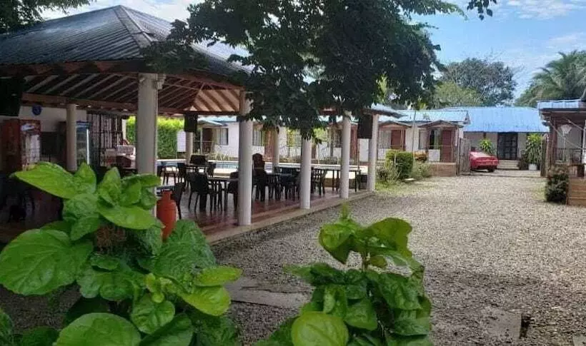 Hotelli Cabañas El Samán