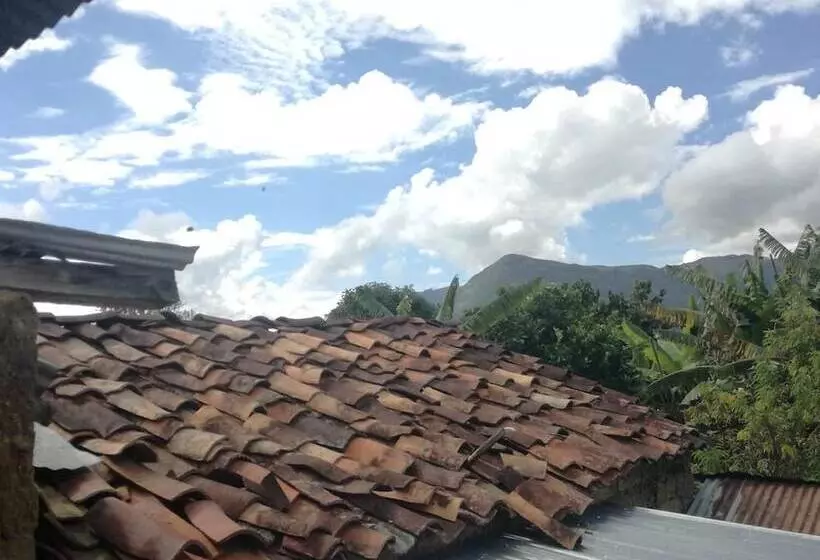 ホテル Gardenias De Gocta