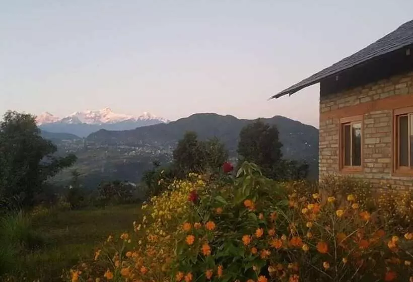 هتل Gorkha Gaun Resort