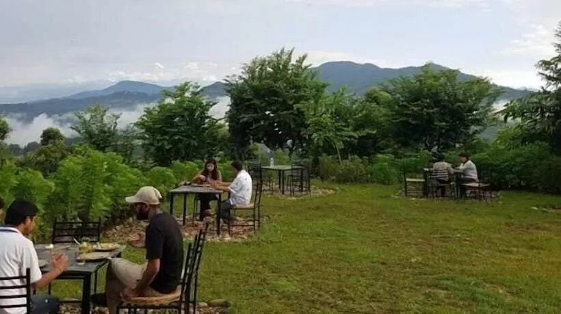 هتل Gorkha Gaun Resort
