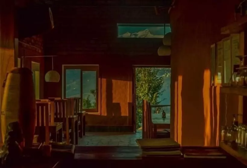 هتل Gorkha Gaun Resort