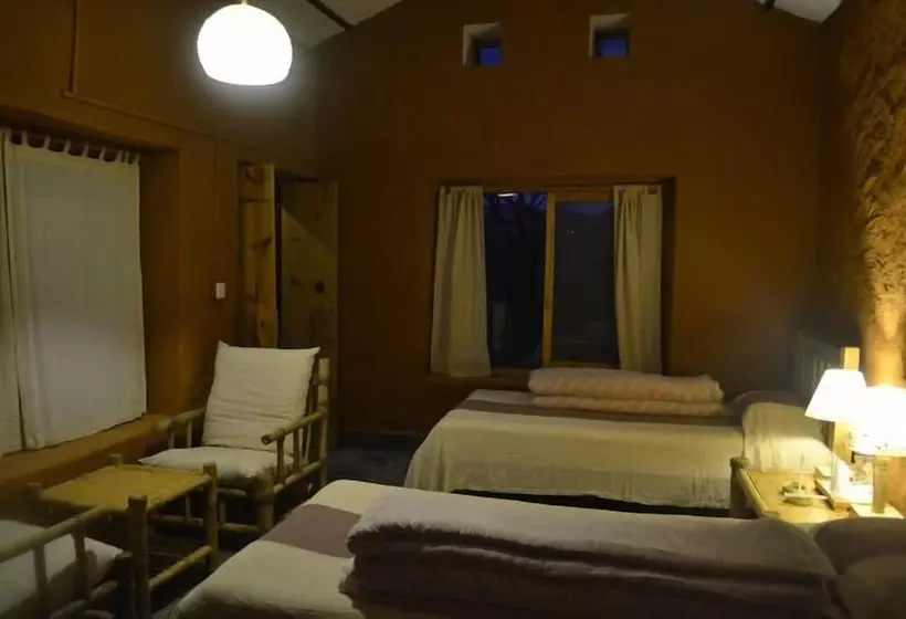 هتل Gorkha Gaun Resort
