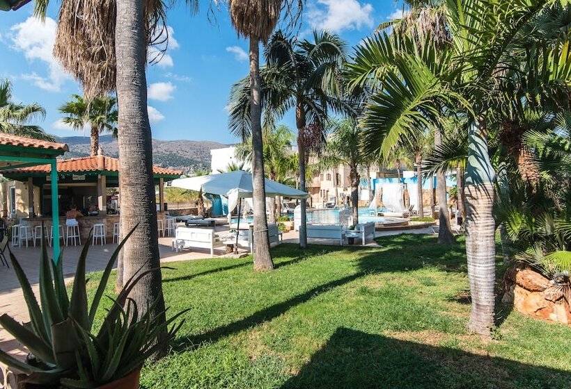 هتل Oasis Studios