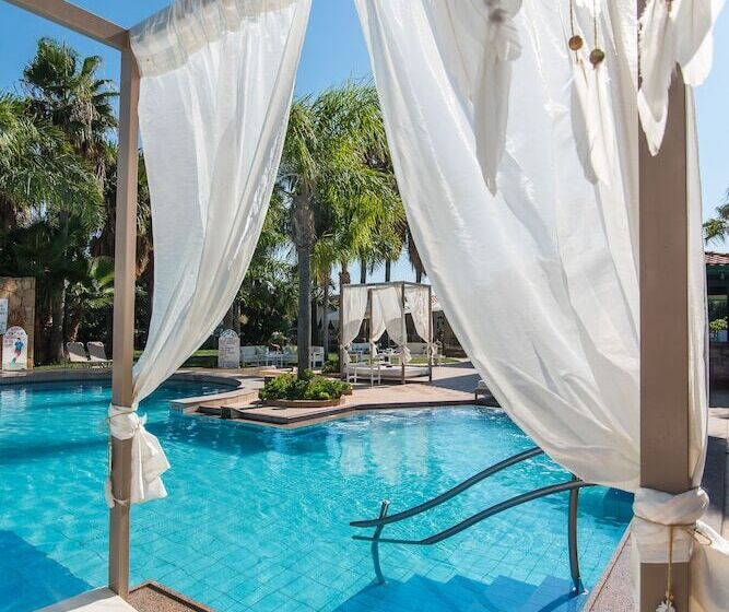 هتل Oasis Studios