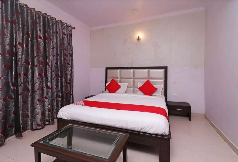 Hotelli Oyo 45787 Mangalam Resort