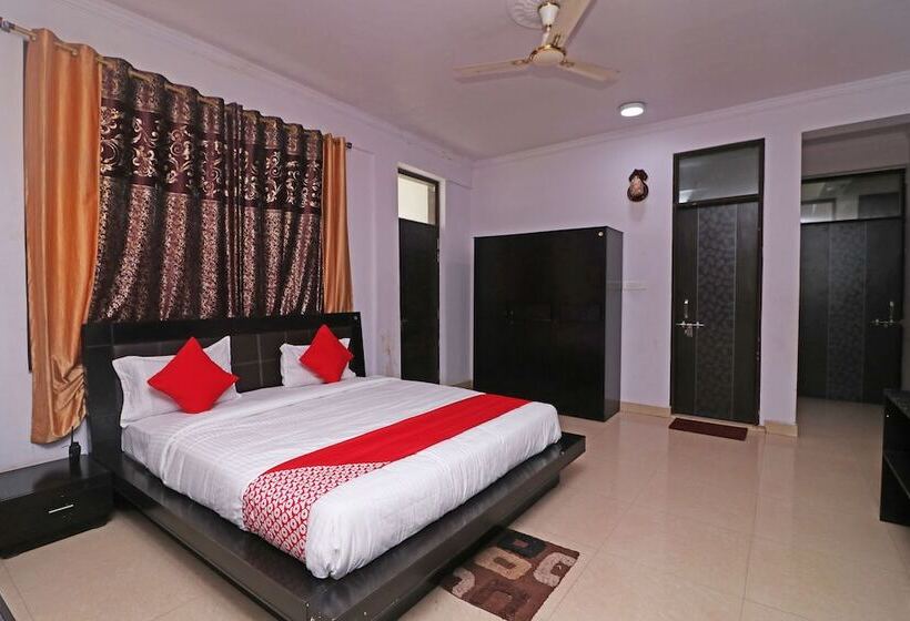 בית מלון כפרי Oyo 45787 Mangalam Resort