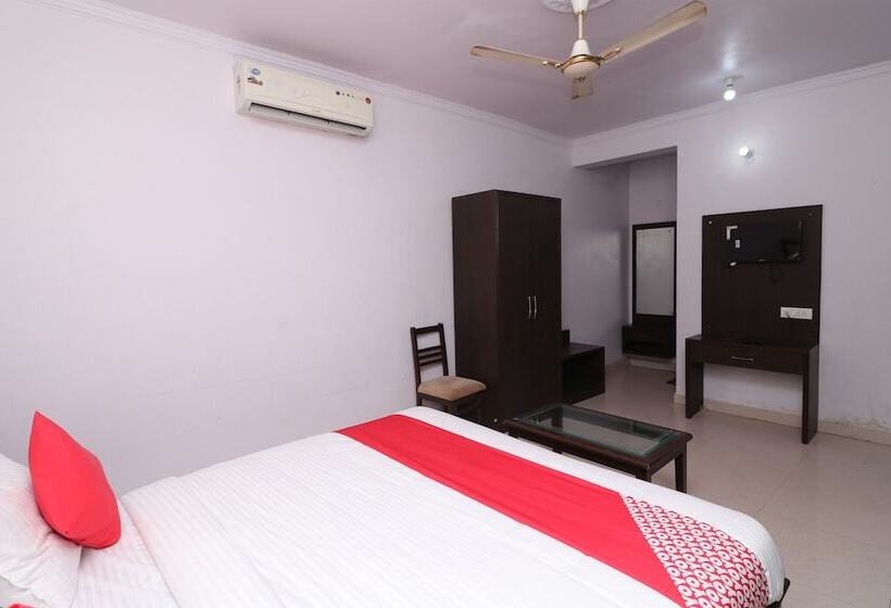 בית מלון כפרי Oyo 45787 Mangalam Resort