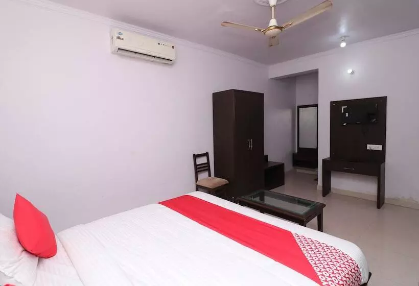 Hotelli Oyo 45787 Mangalam Resort
