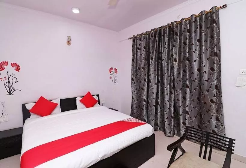 Hotelli Oyo 45787 Mangalam Resort