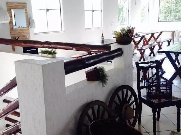 ホテル Pousada Manaca