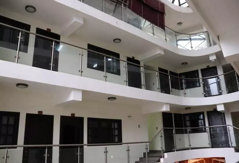 هتل Real La Villa