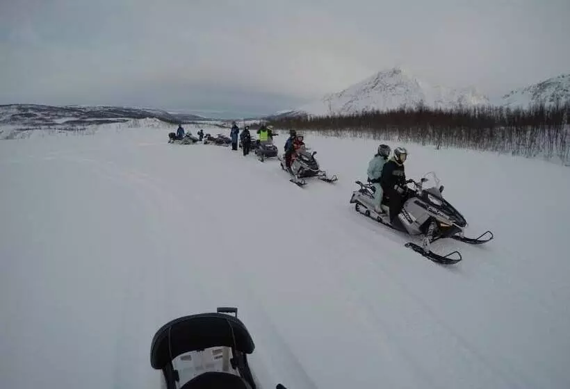 ホテル Svensby Tursenter