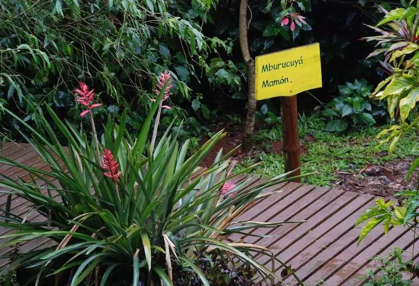 Hotelli Tacuapí Lodge