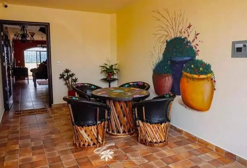 Las Margaritas Hostal