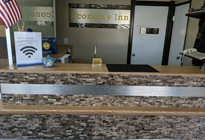 مُتل Economy Inn