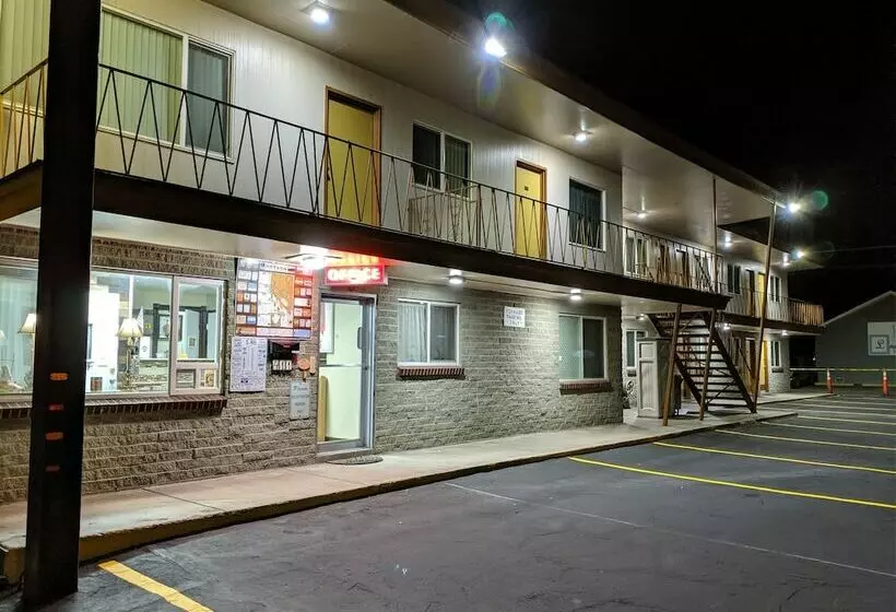 مُتل Economy Inn