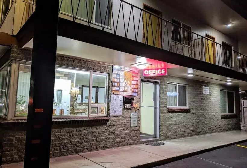 مُتل Economy Inn