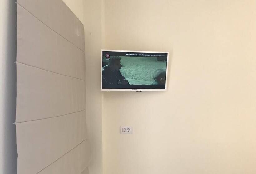 Pension (Hôtel basse catégorie) Fira Home 2