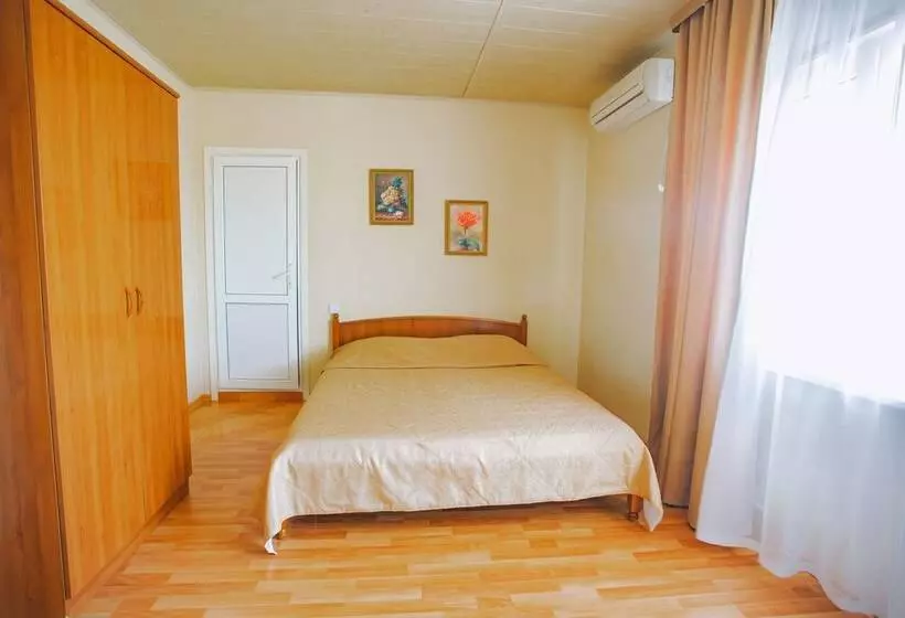 ペンション Guest House Edem