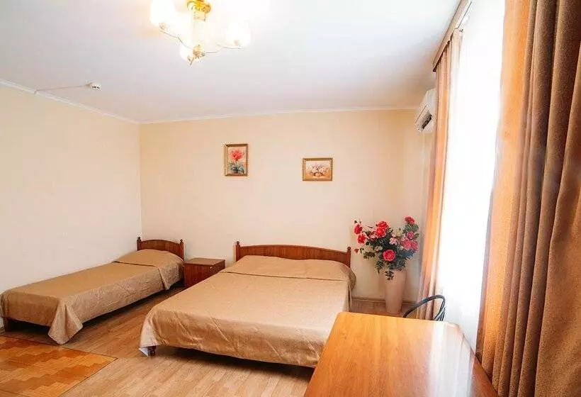 ペンション Guest House Edem