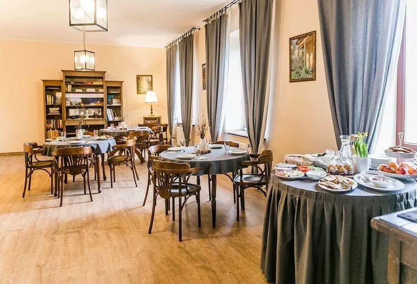 پانسیون Lindenhoff   Liepas Muiža