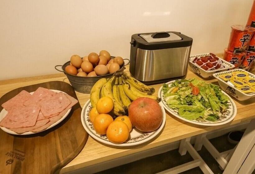 Vallas Hotel & Guest House