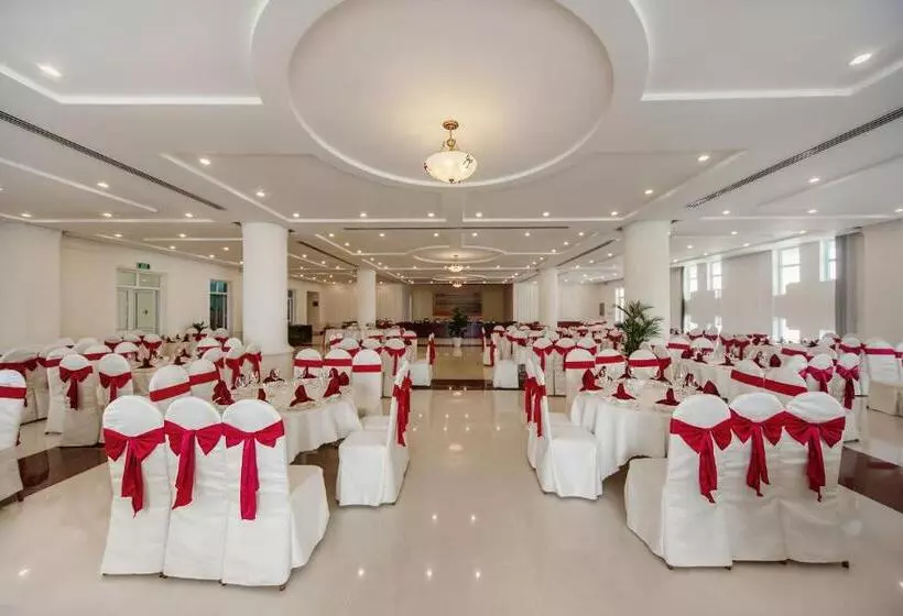 Ban Thach Riverside Hotel & Resort