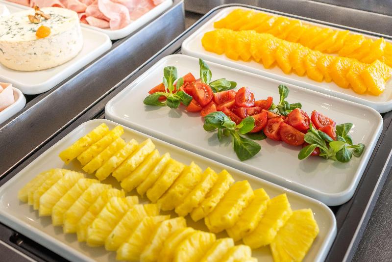 Отель Best Western  Le Bordeaux Sud