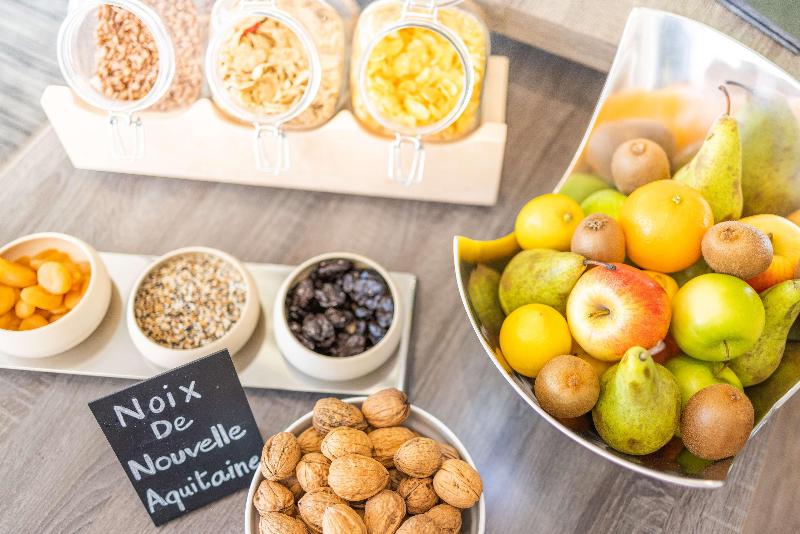 Отель Best Western  Le Bordeaux Sud