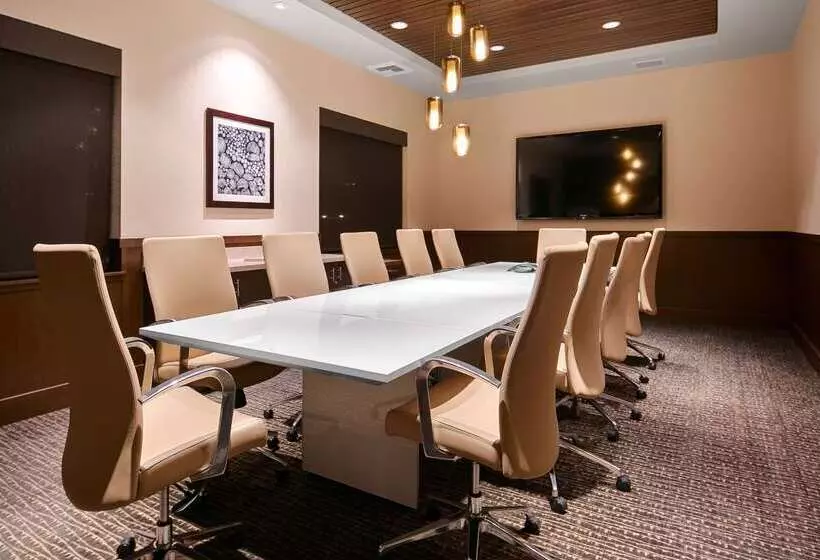 酒店 Best Western Premier Boulder Falls Inn