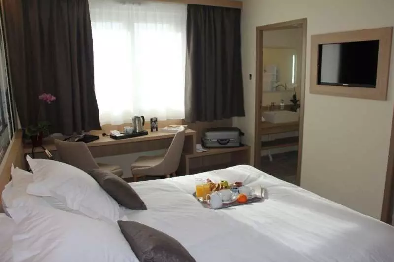 Brit Hotel Montargis