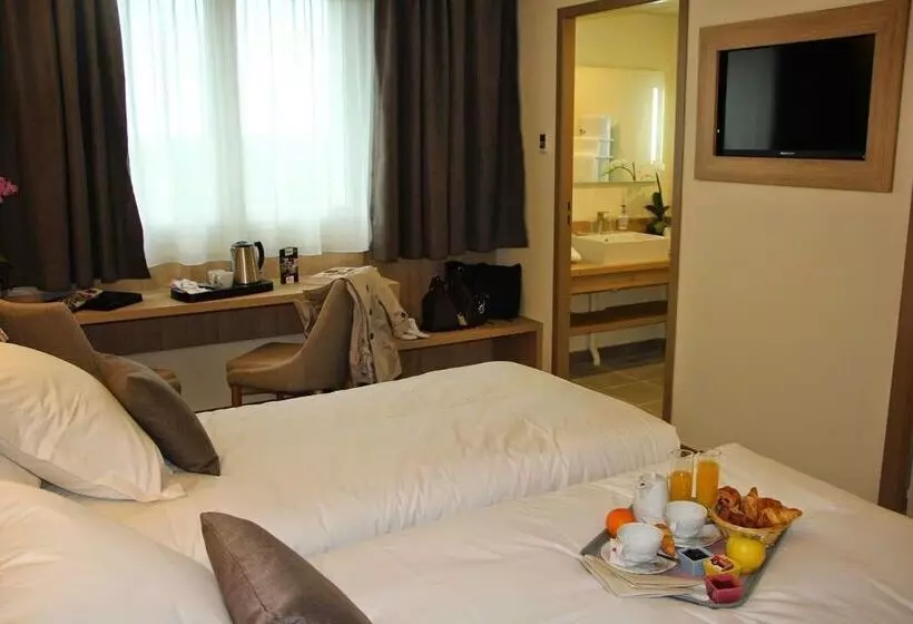 Brit Hotel Montargis