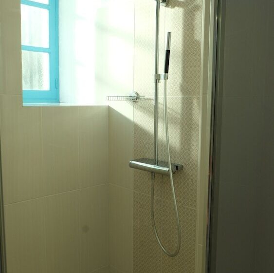 هتل Chateau De Briançon