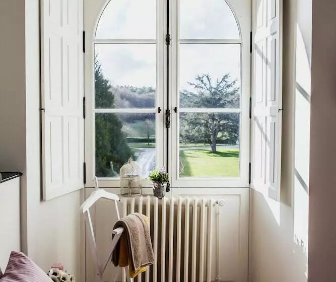 هتل Chateau De Briançon