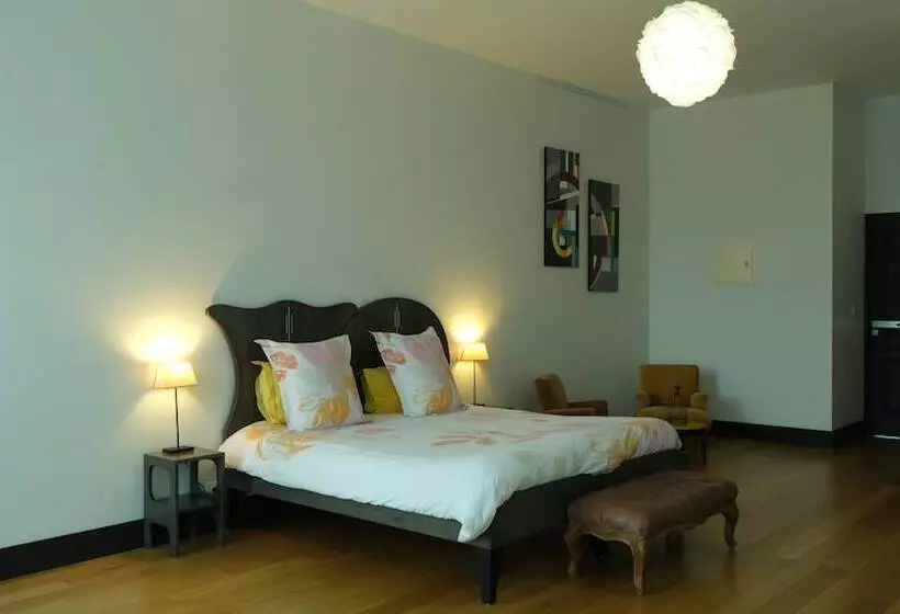 هتل Chateau De Briançon