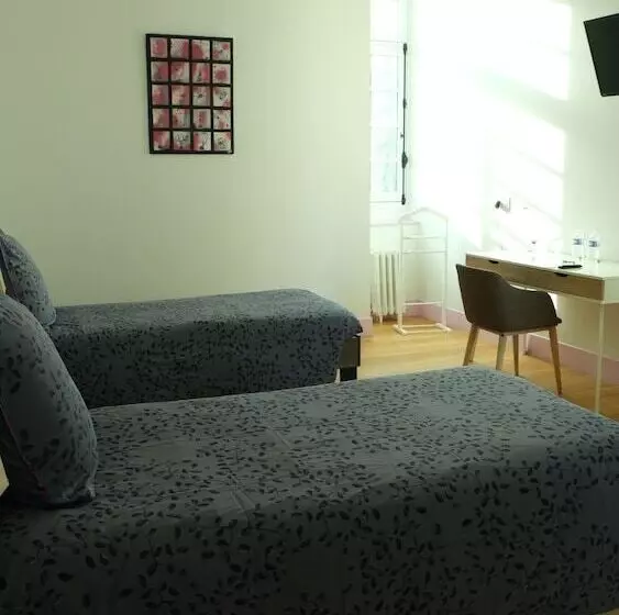 هتل Chateau De Briançon