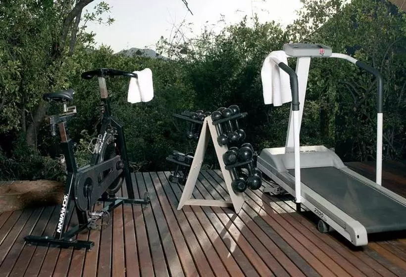 호텔 Etali Safari Lodge