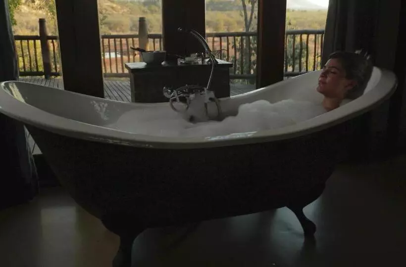 호텔 Etali Safari Lodge