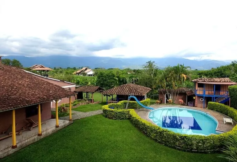 هتل Hostal Los Juanes   Hostel