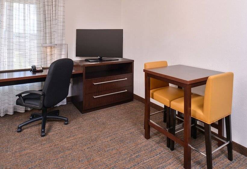 בית מלון כפרי Residence Inn By Marriott Cedar Rapids South