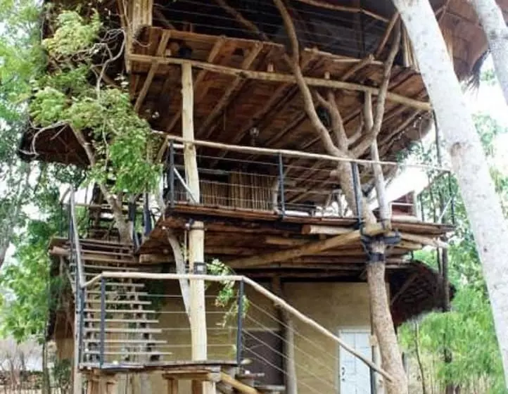 Hotel Saraii Village