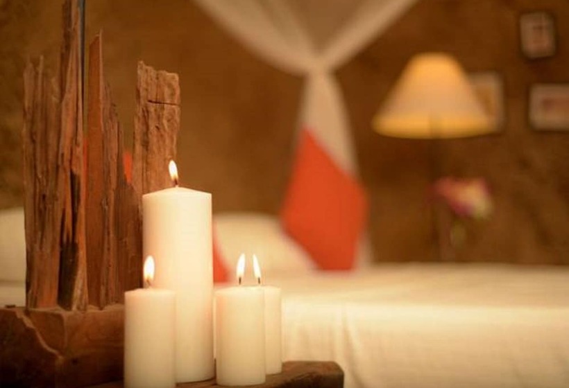 فندق Saraii Village