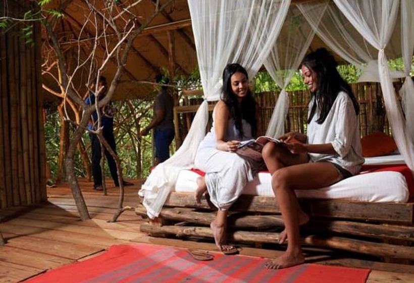 فندق Saraii Village