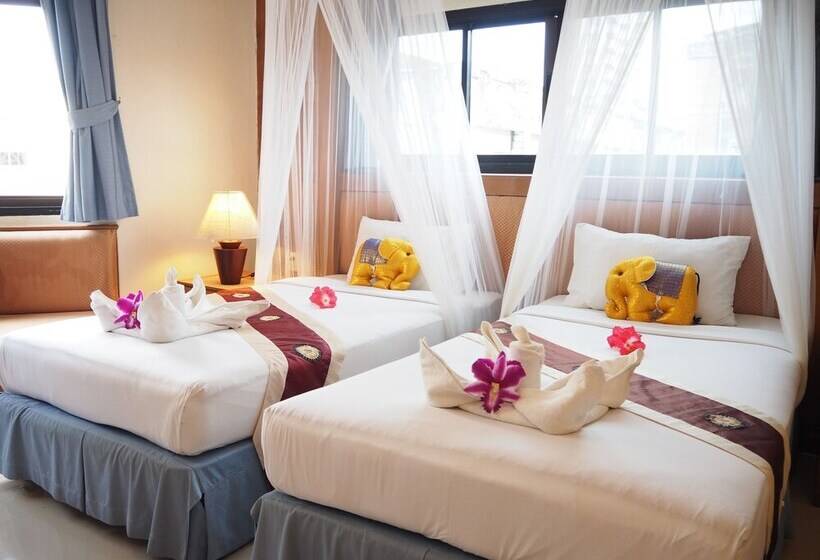 فندق Your Place Inn