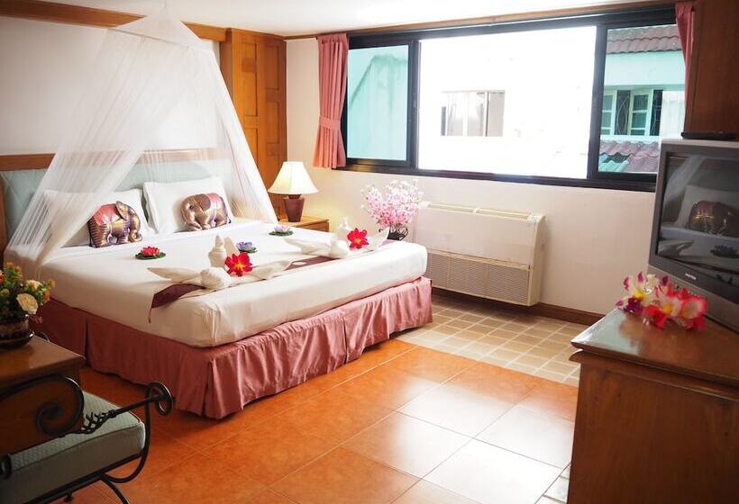 فندق Your Place Inn